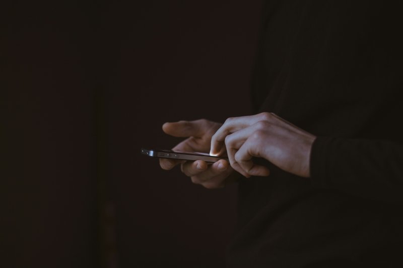 how cheaters hide stuff on their phone